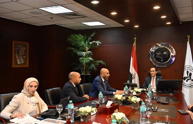 الرئيس التنفيذي لهيئة الاستثمار يبحث مع «موانئ دبي العالمية» خطط التوسع واستكشاف فرص استثمارية جديدة في مصر