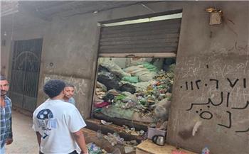 محافظ الجيزة: إخلاء وغلق 101 مخزن فرز مخلفات وخردة مخالف للقضاء على الأنشطة غير المرخصة