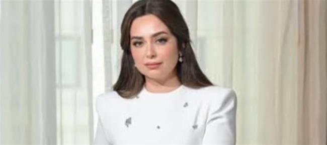 هبة مجدي تحتفل بعيد ميلادها 