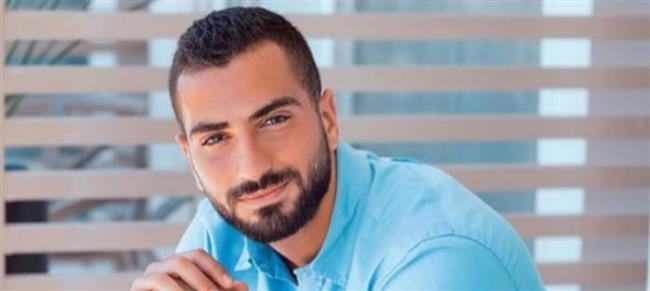 محمد الشرنوبي يشوق جمهوره لمشروع فني جديد