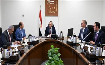 رئيس الوزراء يتابع مع وزيري المالية والبترول جهود زيادة المخزون الاستراتيجي من المنتجات البترولية
