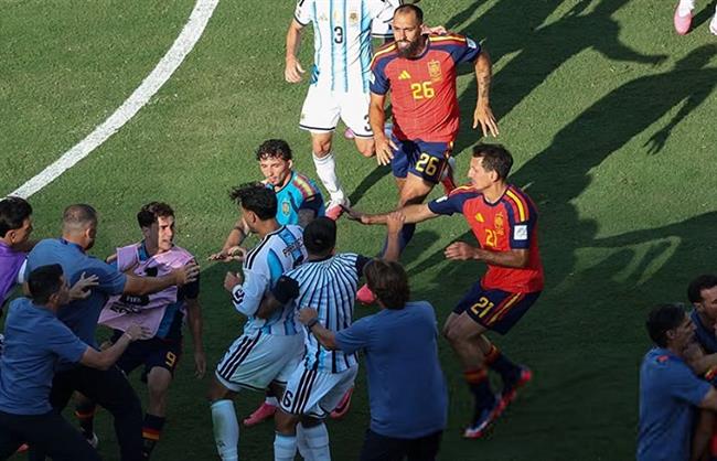 الفيفا يحقق مع الاتحاد الأرجنتيني بسبب خروقاته في بطولة كأس العالم   