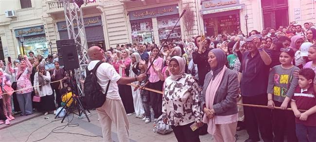 "شارع الفن" يواصل فعالياته بالإسكندرية