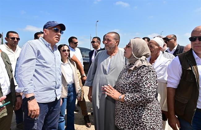 وزير الري يتفقد عددا من الترع والمصارف بالبحيرة لمتابعة جاهزيتها خلال موسم أقصى الاحتياجات المائية