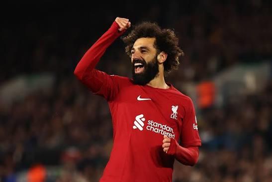 ليفربول يضع قميص محمد صلاح في ملعب «أنفيلد» كرمز من رموز النادي| صور  