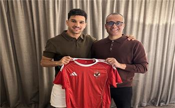 مهاجم الأهلي الجديد: عموتة سبب انتقالي.. وهدفي العودة لمنتخب الجزائر