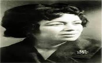 حكمت أبو زيد.. أول وزيرة في مصر «قلب الثورة الرحيم»