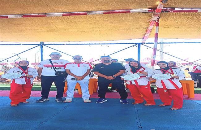 محافظ كفرالشيخ يهنئ لاعبات المشروع القومي للموهبة والبطل الأوليمبي لحصد 3 ميداليات ذهبية