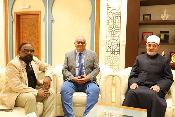 مفتي الجمهورية يبحث مع نائب رئيس أكاديمية البحث العلمي تعزيز التعاون المشترك