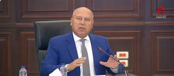 وزير النقل: اتخاذ  جميع الإجراءات اللازمة للتعامل مع حادث ميناء دمياط