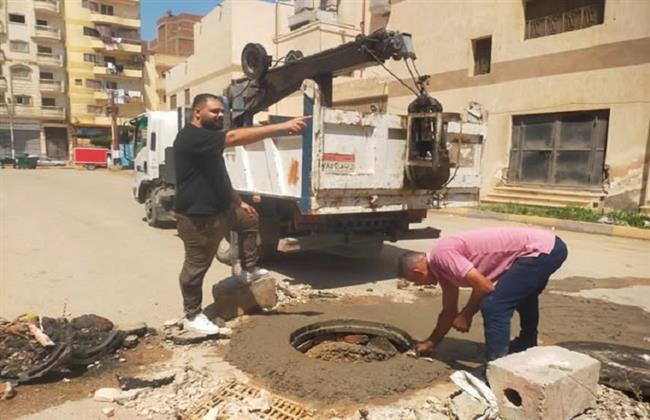محافظ كفرالشيخ يوجه بتطوير واستبدال أغطية بيارات الصرف الصحي المتهالكة بمدينة دسوق   