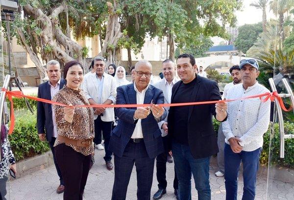 "وجوه أخرى".. رحلة نحت وتجريب مستمرة للنحات يونس ناصف في مركز محمود مختار