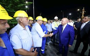 «فدوا الوطن بأرواحهم وحالوا دون كارثة حقيقية».. وزير النقل يكرم أطقم الإنقاذ والقاطرات البحرية في ميناء دمياط