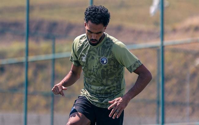 اللاعبون الدوليون يخوضون أول مران مع بيراميدز بعد كأس العالم  