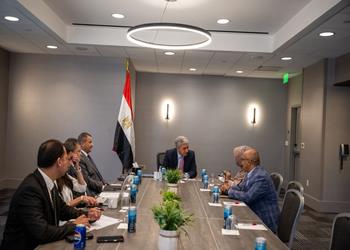 وزير السياحة والآثار يعقد لقاءات مهنية مع شركات السياحة بالسوق الأمريكي لتعزيز الحركة السياحية الوافدة إلى مصر