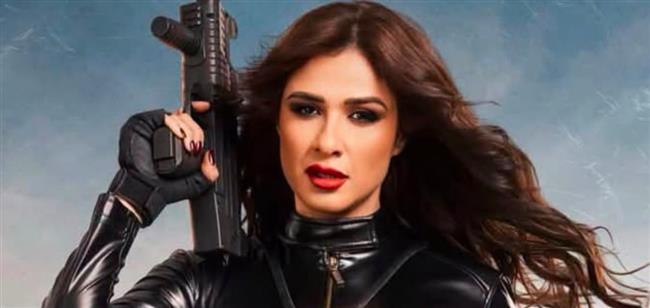 "فريدة الشندويلي".. ياسمين  عبد العزيز تشوق جمهورها لفيلم "خلي بالك من نفسك"