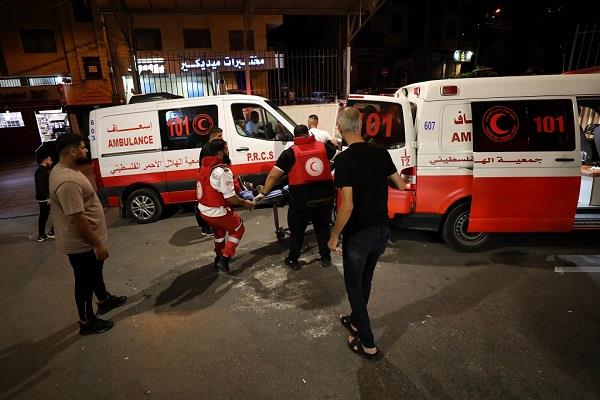 استشهاد فلسطينيين اثنين في قصف لطيران الاحتلال الإسرائيلي مناطق في شمال ووسط غزة