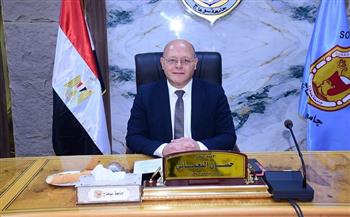 تقديرًا لجهودهم.. رئيس جامعة سوهاج يصرف مكافأة مالية للكوادر الأكاديمية والإدارية