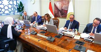  وزيرة التنمية المحلية والبيئة تترأس لجنة اختيار المتقدمين على بعض الوظائف القيادية الشاغرة بالوزارة