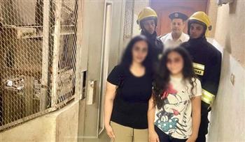 استجابة سريعة لاستغاثة بالفيوم.. إنقاذ سيدة وابنتها احتجزتا داخل مصعد دون إصابات
