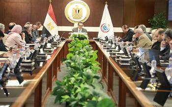 وزير الصحة يترأس الاجتماع الثاني للجنة العليا لرفع مستوى جودة خدمات الرعاية الصحية وسلامة المرضى