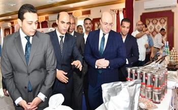 افتتاح معرض "دكان الفرحة" بالفيوم لتوزيع أجهزة عرائس ومواد غذائية
