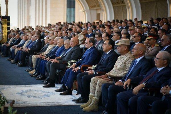 الرئيس السيسي: "القيادة الاستراتيجية" تعزز تنسيق جهود الدولة لمواجهة الأزمات والكوارث