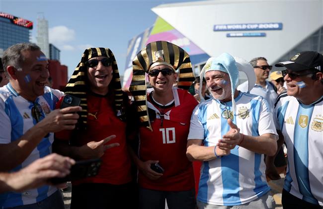 العرب في المونديال.. أجواء جماهيرية بين أنصار المنتخب الوطني والأرجنتين  
