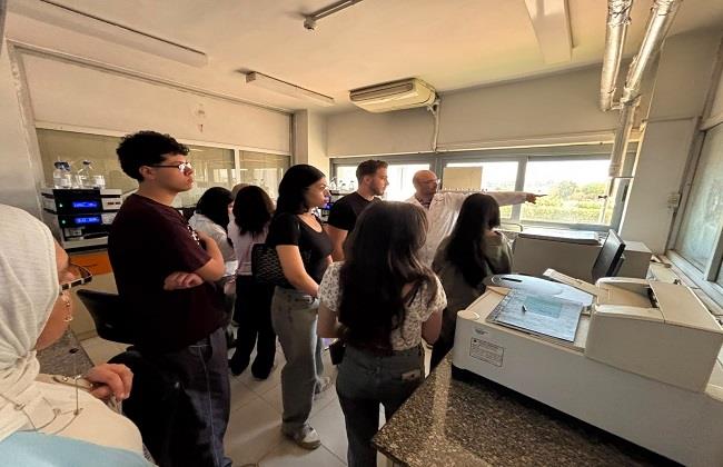 جامعة القاهرة الأهلية تواصل ترسيخ ريادتها في ربط التعليم بالصناعة