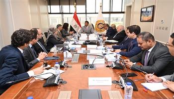خلال لقائه مسؤولي ABB مصر.. وزير الصناعة يشدد على زيادة المكون المحلي وتطوير الموردين