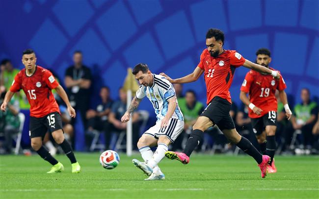 العرب في المونديال.. ريو فيرديناند: الحكم قاد الأرجنتين للتأهل لربع النهائي  