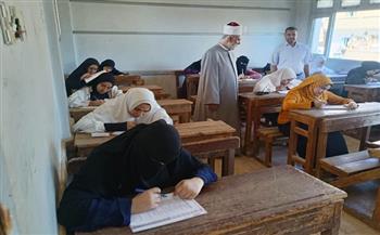 وسط حالة من الهدوء والإاضباط.. ختام امتحانات القسم العلمي بالشهادة الثانوية الأزهرية بسوهاج 