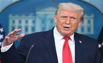 ترامب يلوّح بإعادة فرض حصار بحري على إيران ويهدد بضرب بنيتها التحتية والسيطرة على جزيرة خارك