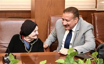 محافظ بورسعيد يواصل الاستجابة لاستغاثات المواطنين عبر وسائل التواصل الاجتماعي