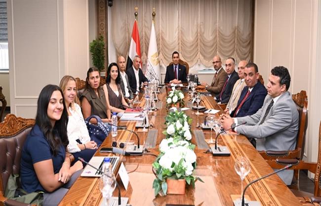 وزير الشباب والرياضة يلتقي مسؤولي شركة RMC لتنظيم الأحداث والفاعليات  
