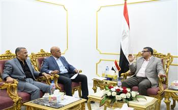 محافظ قنا: تضافر الجهود بين كافة أطراف العمل العام يعد الركيزة الأساسية لدفع عجلة التنمية المستدامة