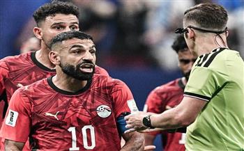العرب في المونديال.. غضب الجماهير المصرية "يجن جنون" والد الحكم الفرنسي.. صورة