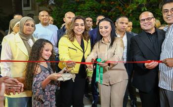"مصر بتتكلم حرفي".. وزيرة التنمية المحلية والبيئة تفتتح معرض "ديارنا" للحرف اليدوية بمارينا 4