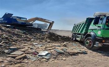محافظ الدقهلية يتابع استمرار حملة رفع المخلفات الصلبة بالمحاور الرئيسية لمدينة المنصورة ونقل 460 طن