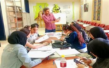 ورشة رسم بورتريه بالفحم بمركز الإبداع الفني بدمنهور