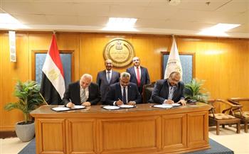 توقيع بروتوكول لإنشاء مدرسة مياه الشرب والصرف الصحي للتكنولوجيا التطبيقية بسوهاج