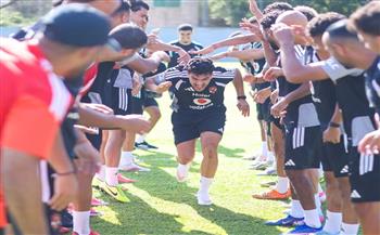 ممر شرفي لمنصف بقرار قبل خوض أول مران مع له مع الأهلي