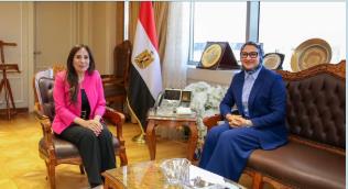 وزيرة الإسكان تستقبل محافظ الوادي الجديد بمقر الوزارة لمتابعة عدد من ملفات العمل والمشروعات التنموية بالمحافظة