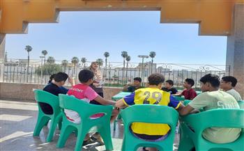 مكتبة النادي الرياضي تناقش مخاطر الإنترنت المظلم وحقوق الإنسان وتستعرض أقسام المتحف المصري الكبير