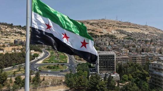 إعلام سوري: حظر تجول في عين العرب كوباني بعد التعدي على مبنى الإدارة