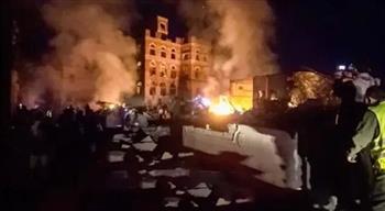 الدفاع اليمنية: الحوثيون يستهدفون أحياء مدينة مأرب بالصواريخ الباليستية والمسيرات