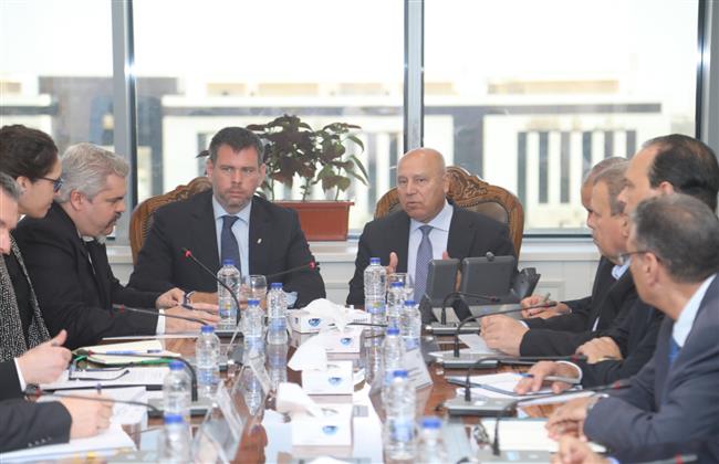 وزير النقل يستقبل نظيره المجري بالعاصمة الجديدة لبحث تعزيز التعاون في مجالات النقل المختلفة 