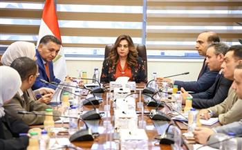 وزيرة التنمية المحلية والبيئة تبحث مع محافظ القليوبية تطوير منظومة الإدارة المتكاملة للمخلفات بالمحافظة