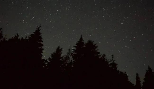 ليلة استثنائية.. 4 ظواهر فلكية تزين السماء خلال ساعات 