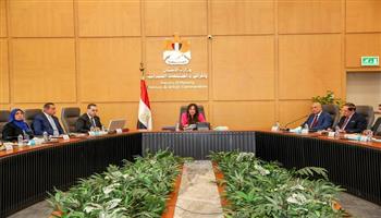 وزيرة الإسكان تتابع تقنين 139 ألف فدان بالمدن الجديدة وتكشف خطة تطوير الساحل الشمالي 